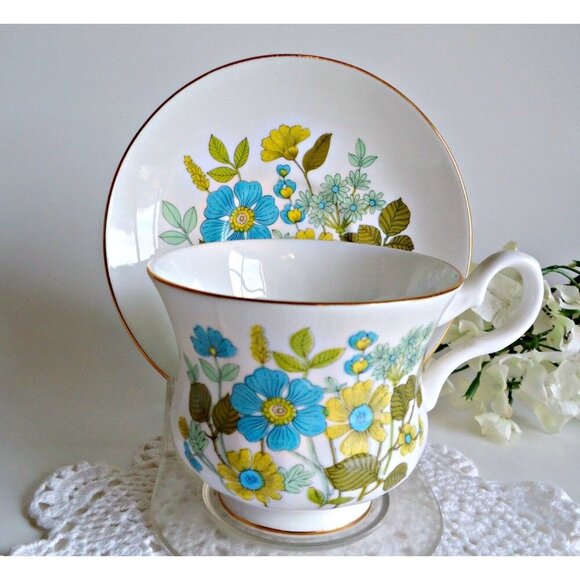 Teacup and Saucer Vintage Royal Grafton Fine Bone China England Springtime Flora - Picture 5 of 5